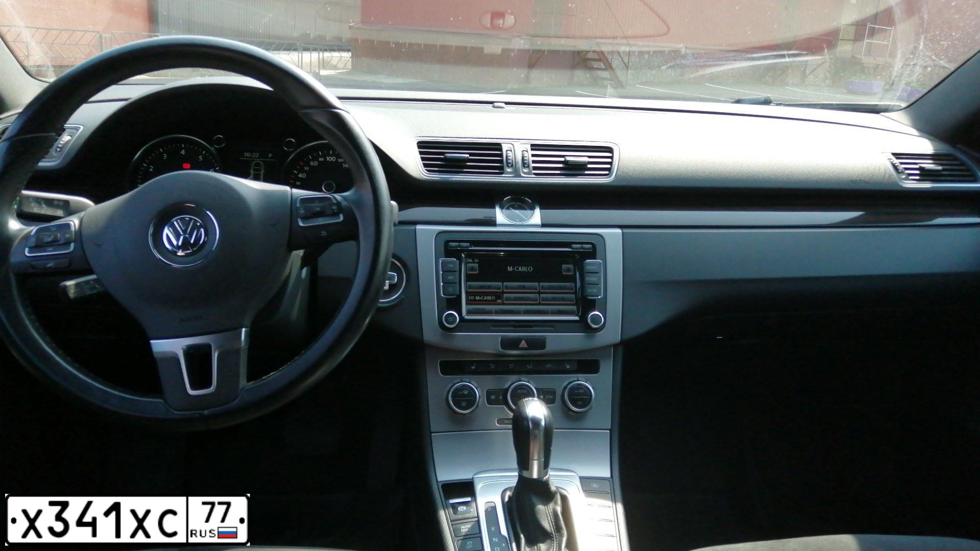 Фото автомобиля VOLKSWAGEN CC, 2013 — госномер Х341ХС77. Цвет: Белый