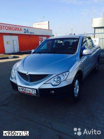 Фото автомобиля SSANGYONG ACTYON SPORTS, 2010 — госномер К950УХ71. Цвет: серебристый