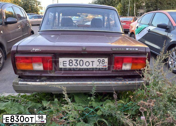 Фото автомобиля LADA 2105, 2005 — госномер Е999ЕВ147. Цвет: ВИШНЕВЫЙ
