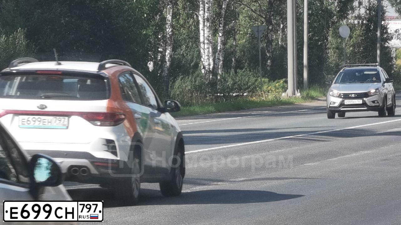 Фото автомобиля MERCEDES E-KLASSE, 2012 — госномер Е699СН797. Цвет: Белый