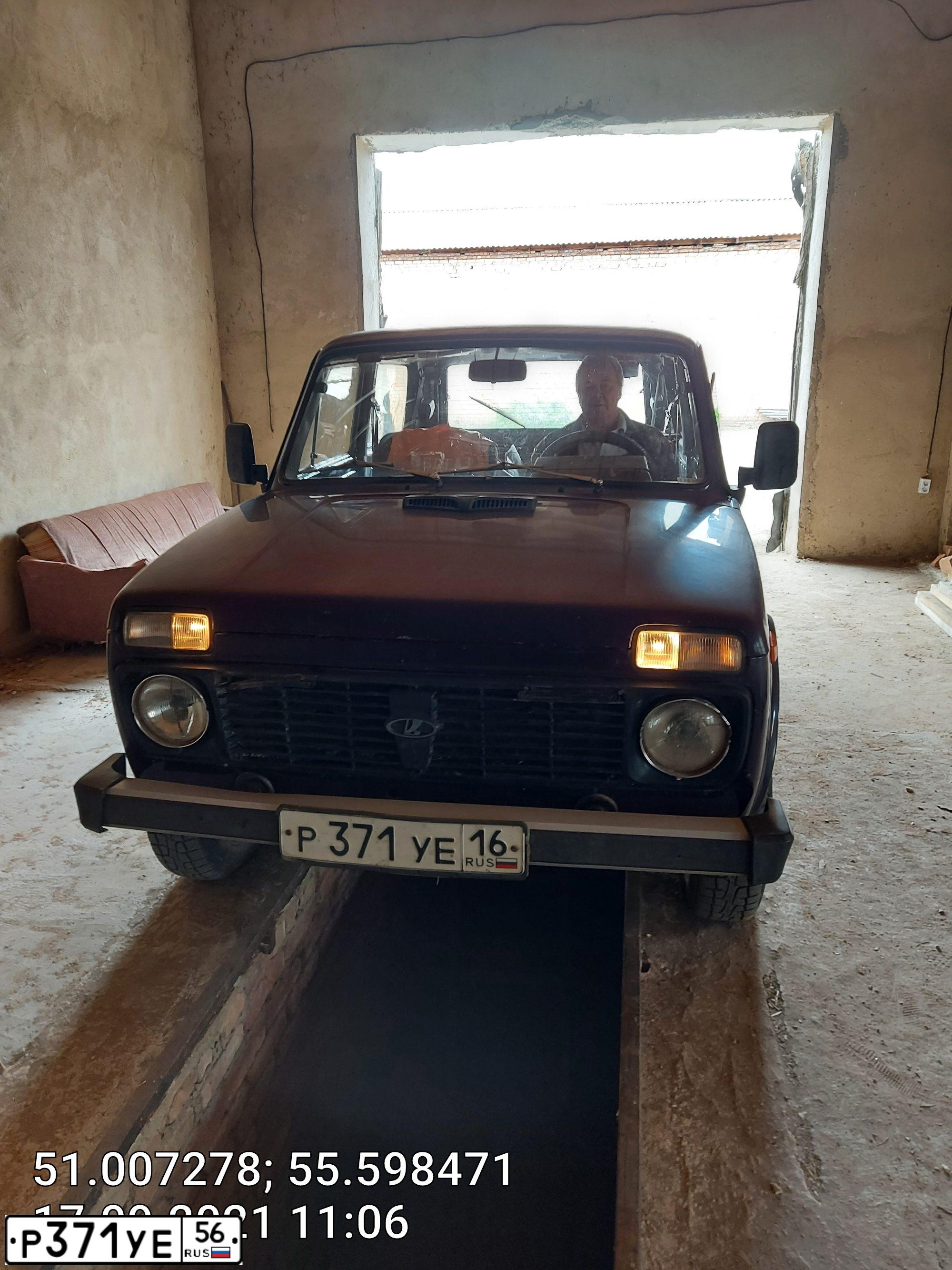 Фото автомобиля LADA NIVA, 1998 — госномер В640ЕА156