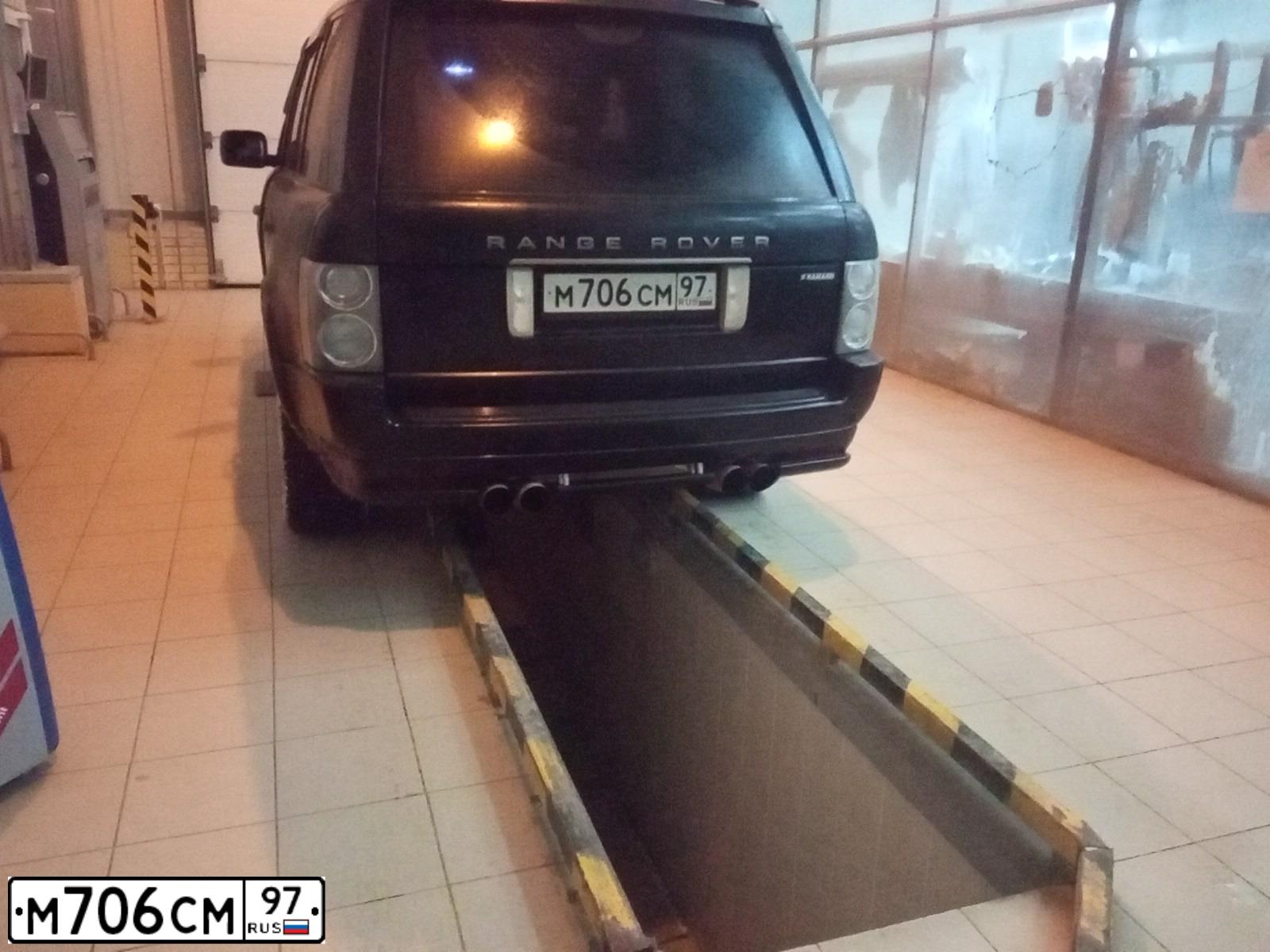 Фото автомобиля LANDROVER RANGE ROVER, 2002 — госномер М706СМ97. Цвет: ЧЕРНЫЙ