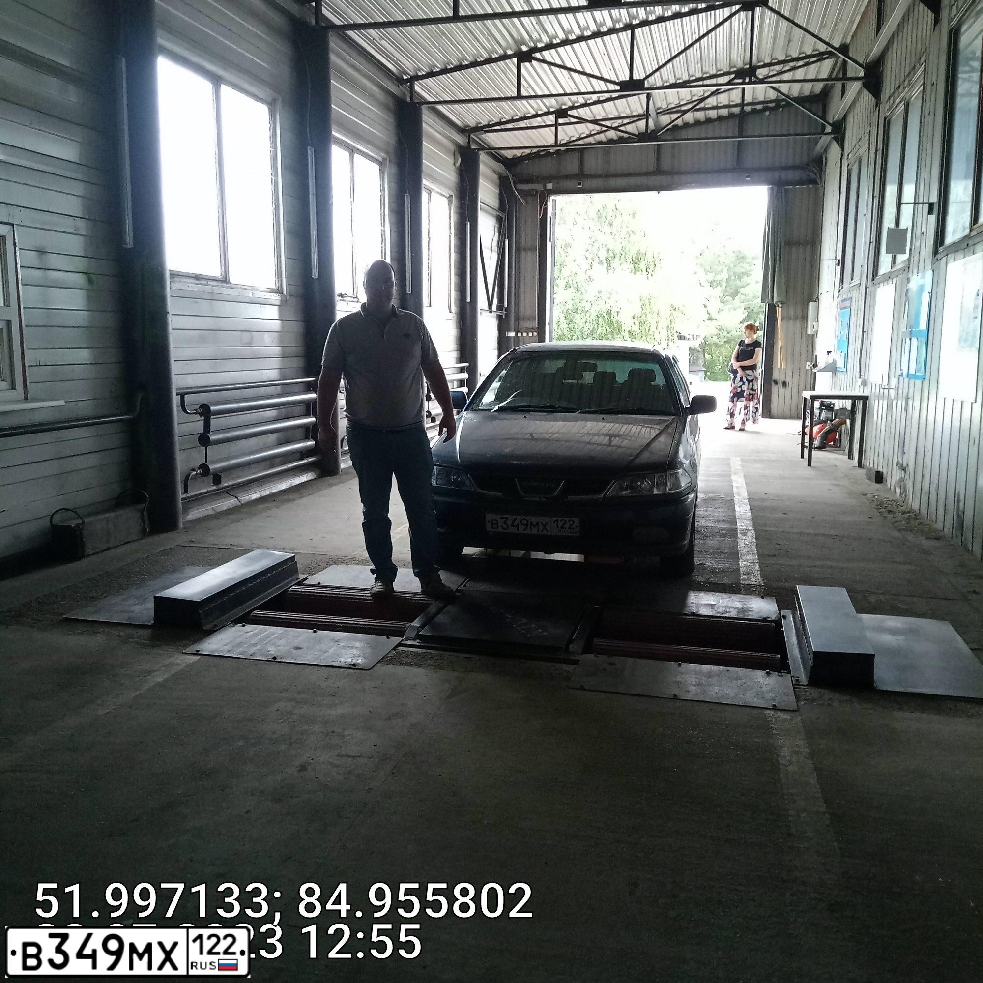 Фото автомобиля TOYOTA CARINA, 1998 — госномер У136ВА04