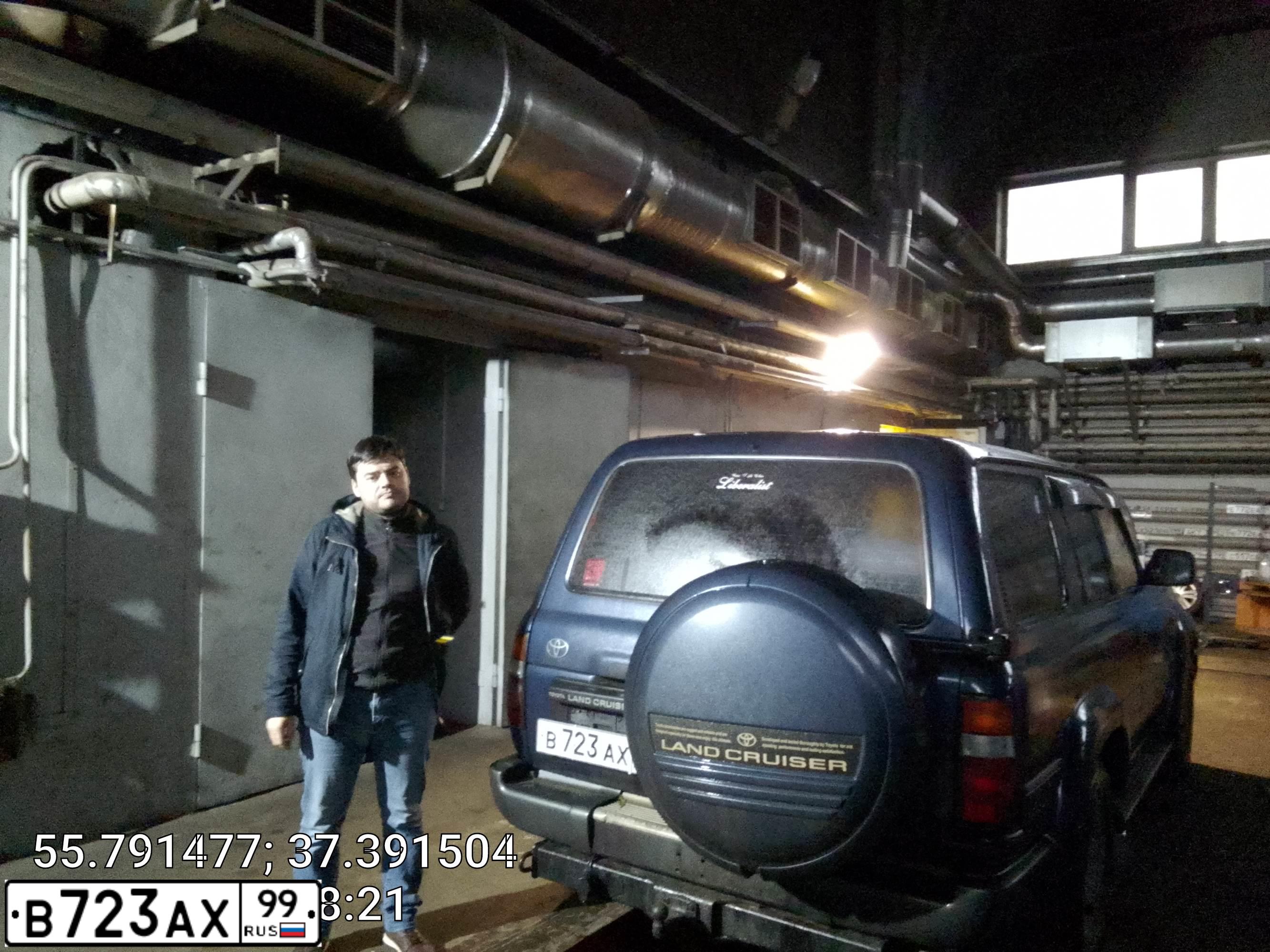 Фото автомобиля TOYOTA LANDCRUISER, 1997 — госномер Н778СР77. Цвет: ЧЕРНЫЙ