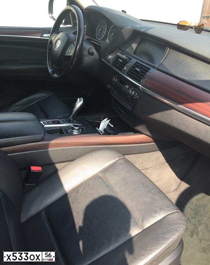 Фото автомобиля BMW X5, 2008 — госномер Н895ВС15. Цвет: ЧЕРНЫЙ