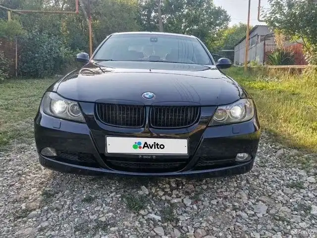 Фото автомобиля BMW 320I, 2008 — госномер Н646РЕ193. Цвет: ЧЕРНЫЙ