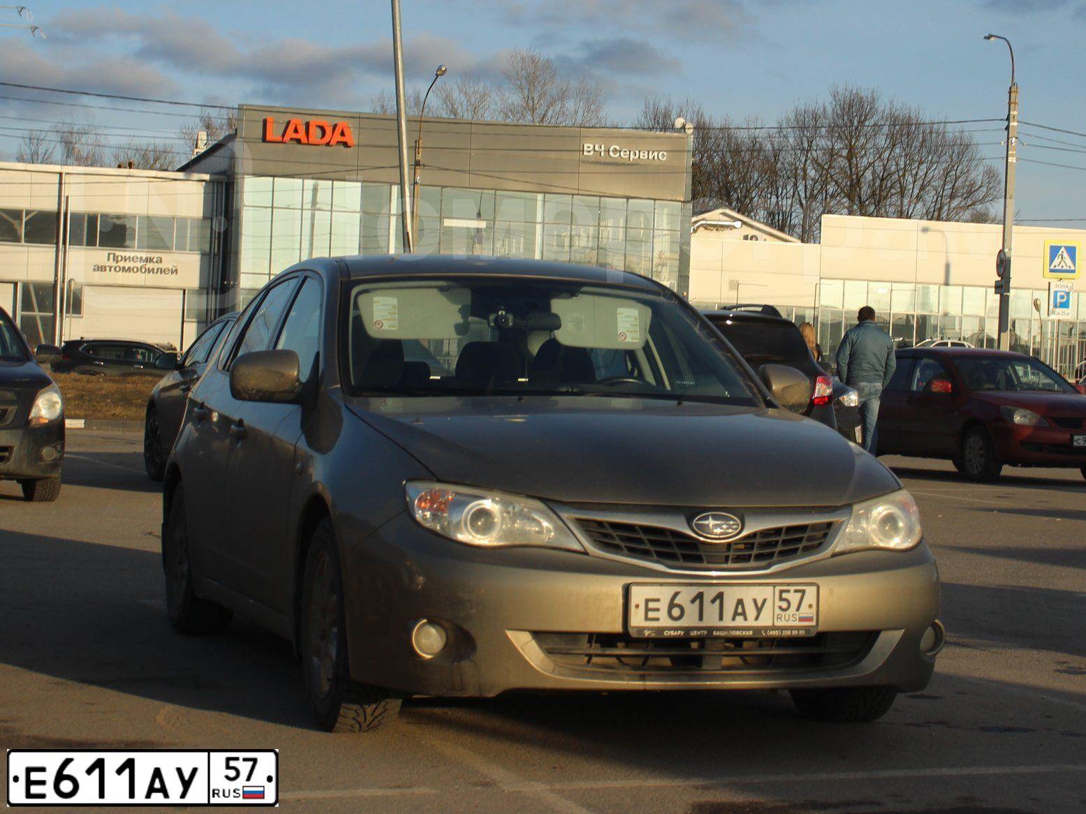 Фото автомобиля SUBARU IMPREZA, 2007 — госномер Е611АУ57. Цвет: ЗОЛОТИСТЫЙ
