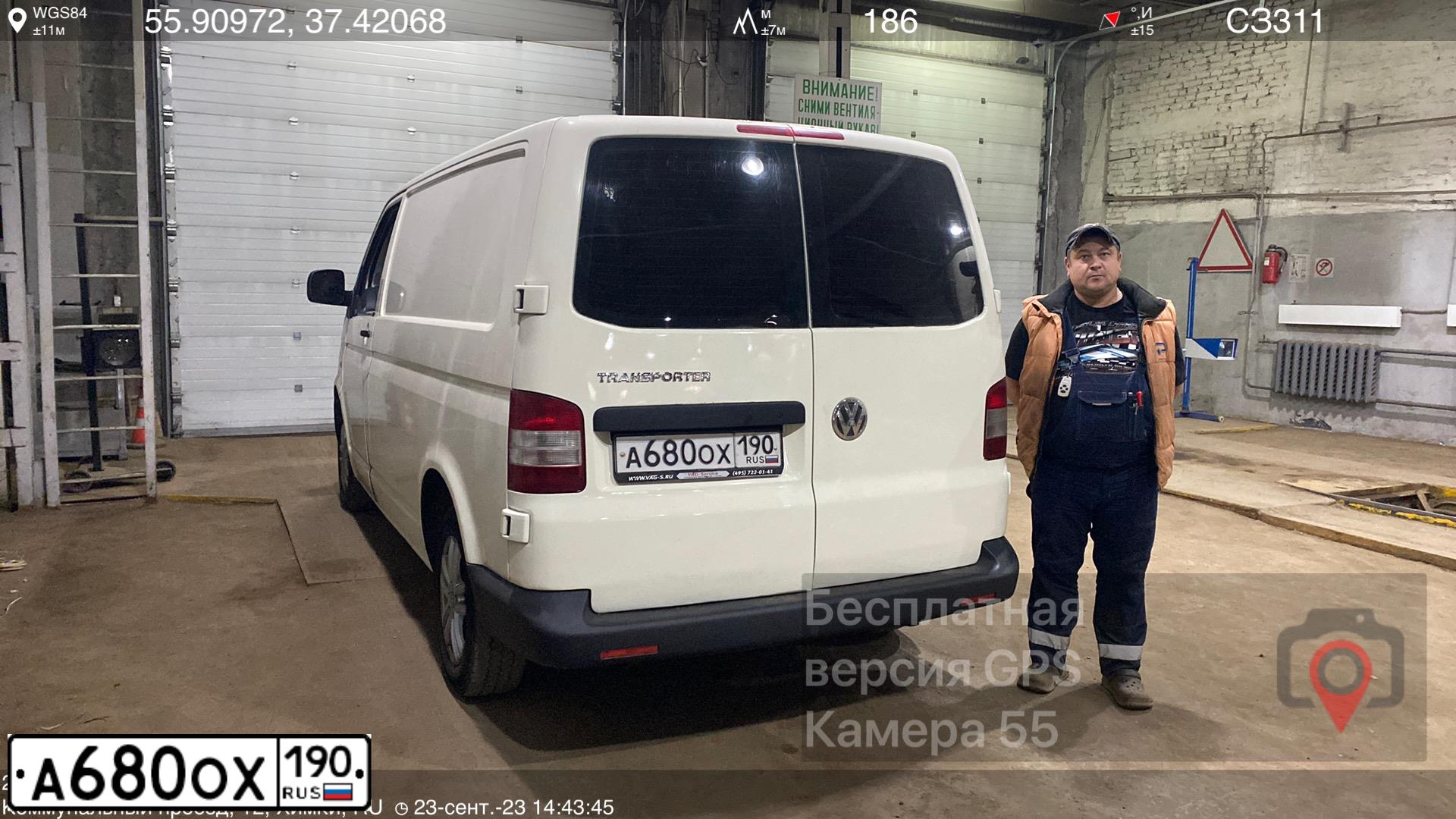 Фото автомобиля VOLKSWAGEN TRANSPORTER, 2008 — госномер Н862ВН977
