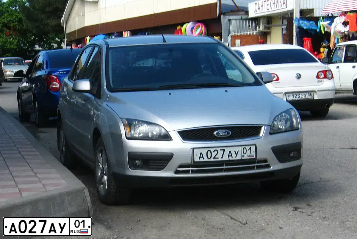 Фото автомобиля FORD FOCUS, 2006 — госномер А680КА07. Цвет: серебристый