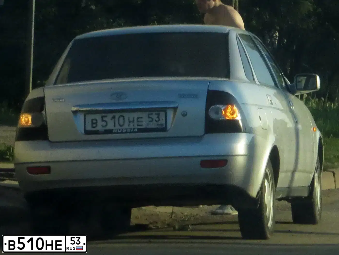 Фото автомобиля LADA 2170 PRIORA, 2008 — госномер Е272КК60. Цвет: СВЕТЛО-СЕРЕБРИСТЫЙ МЕТАЛЛ