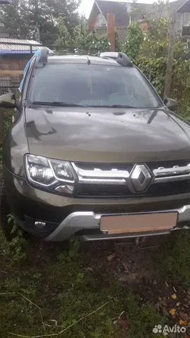 Фото автомобиля RENAULT DUSTER, 2019 — госномер У782ЕА198. Цвет: ЗЕЛЕНЫЙ