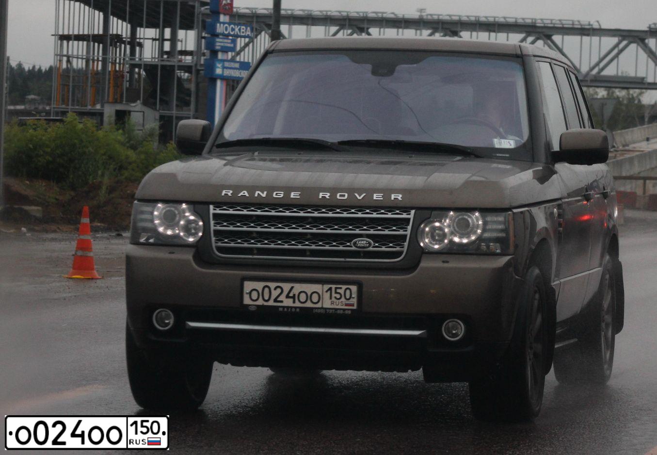 Фото автомобиля RENAULT MEGANE /GRAND/ SCENIC, 2010 — госномер О024ОО150. Цвет: БЕЖЕВЫЙ
