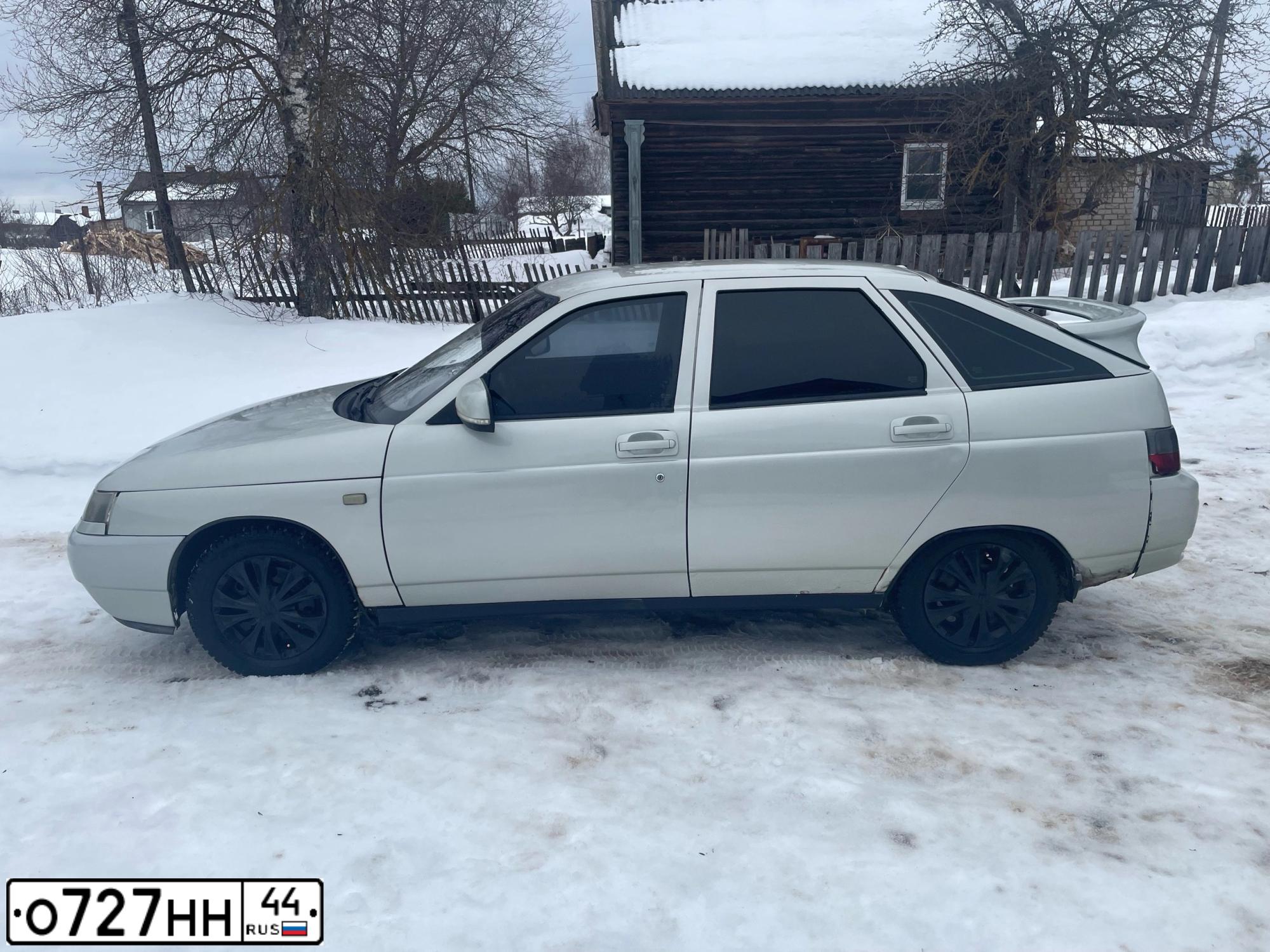 Фото автомобиля LADA 2112, 2007 — госномер О727НН44. Цвет: СВЕТЛО-БЕЖЕВЫЙ