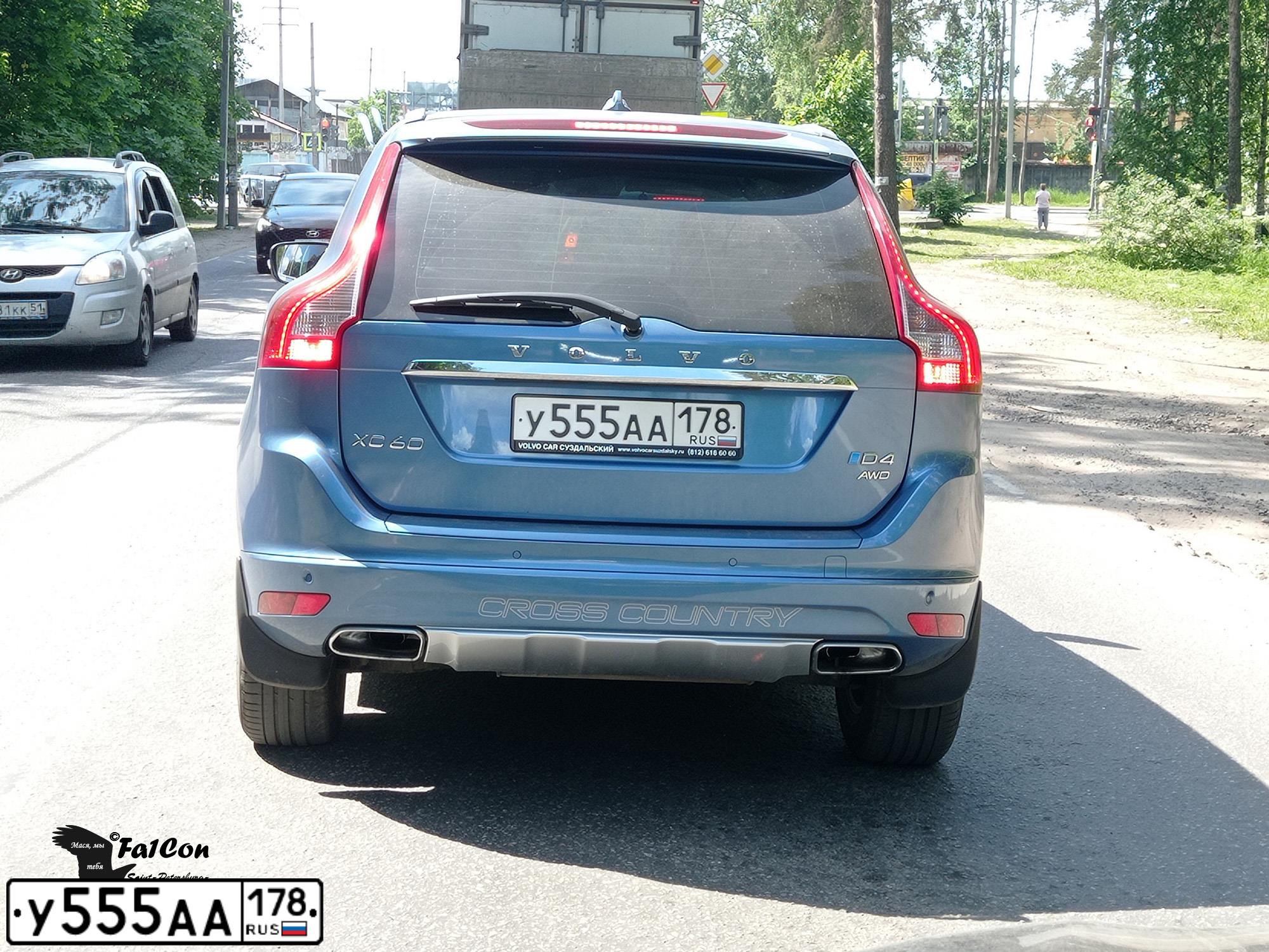 Фото автомобиля VOLVO XC60, 2015 — госномер У555АА178. Цвет: ЛАЗУРНЫЙ