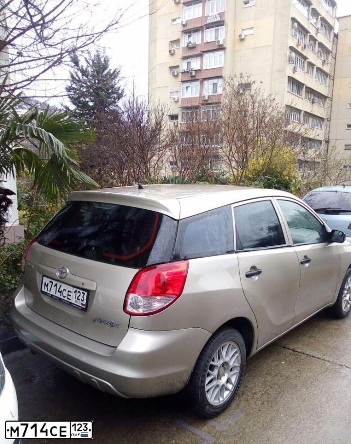 Фото автомобиля TOYOTA A MATRIX, 2002 — госномер М714СЕ123. Цвет: ЗОЛОТИСТЫЙ