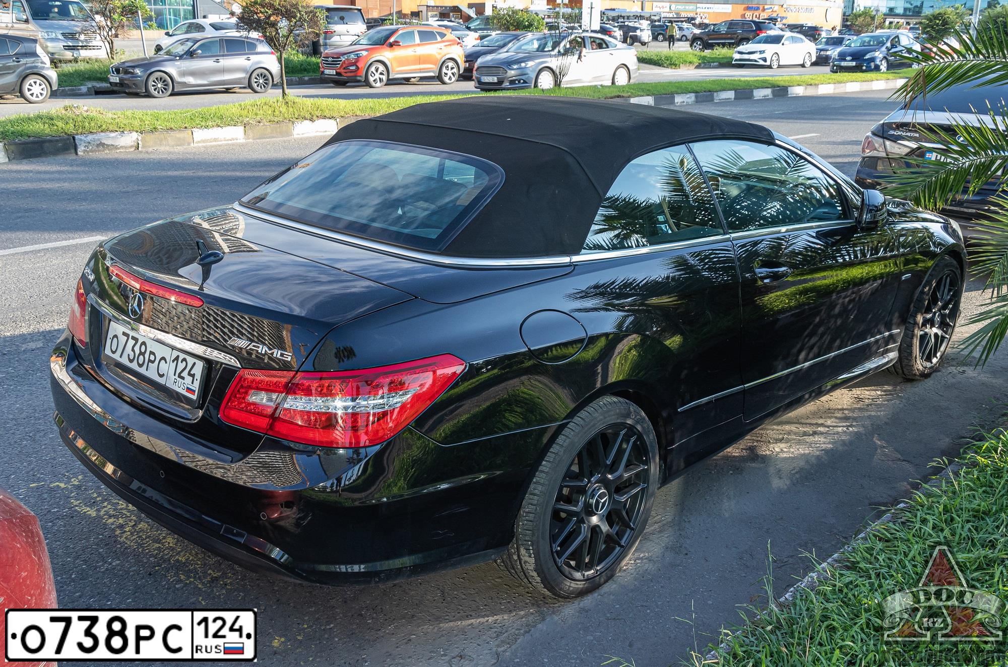 Фото автомобиля MERCEDES E-KLASSE, 2010 — госномер У001ТК76. Цвет: ЧЕРНЫЙ