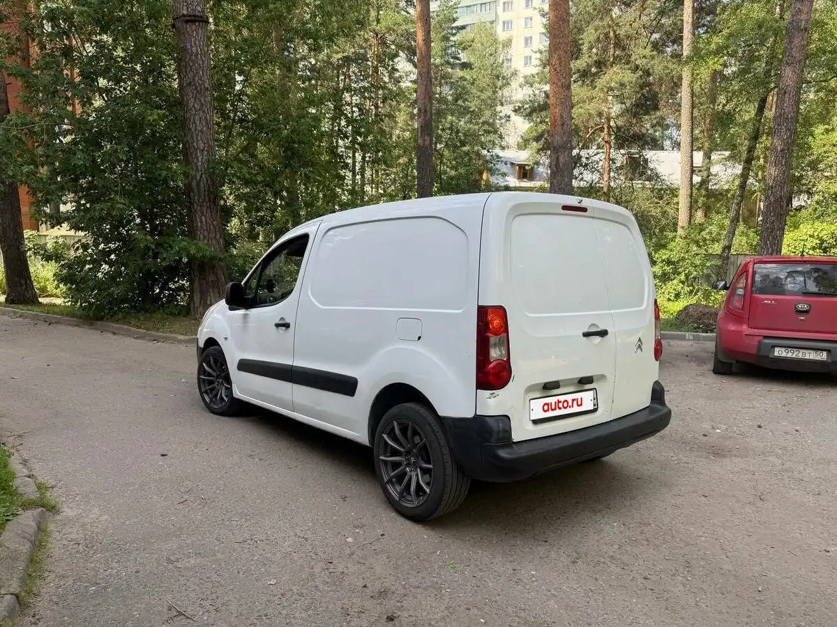 Фото автомобиля VAZ ВАЗ 21053, 1993 — госномер О992ВТ50. Цвет: ВИШНЕВЫЙ