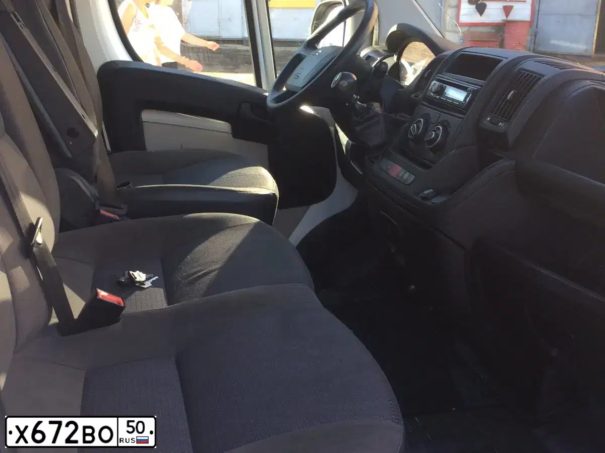 Фото автомобиля CITROEN JUMPER, 2012 — госномер О599НР40. Цвет: Белый