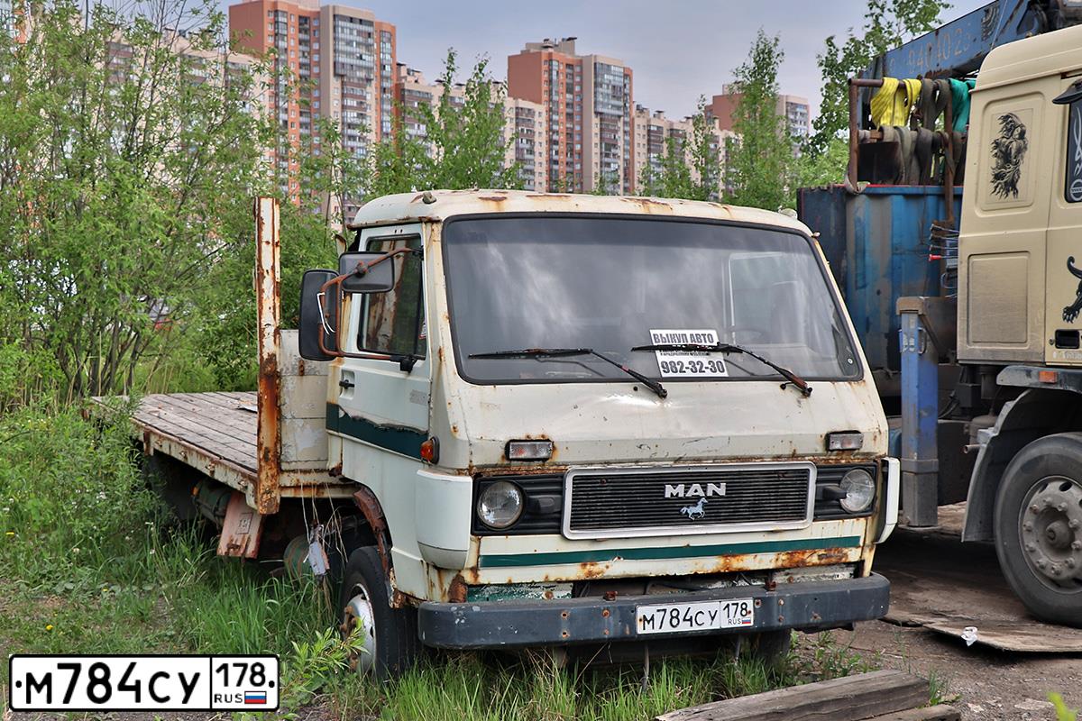 Фото автомобиля VOLKSWAGEN, 2004 — госномер М784СУ178