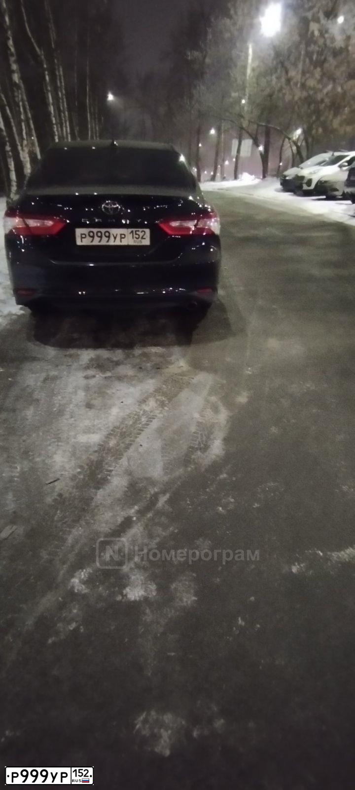 Фото автомобиля LADA 2114 SAMARA, 2005 — госномер Р999УР152. Цвет: СЕРО-ЗЕЛЕНЫЙ