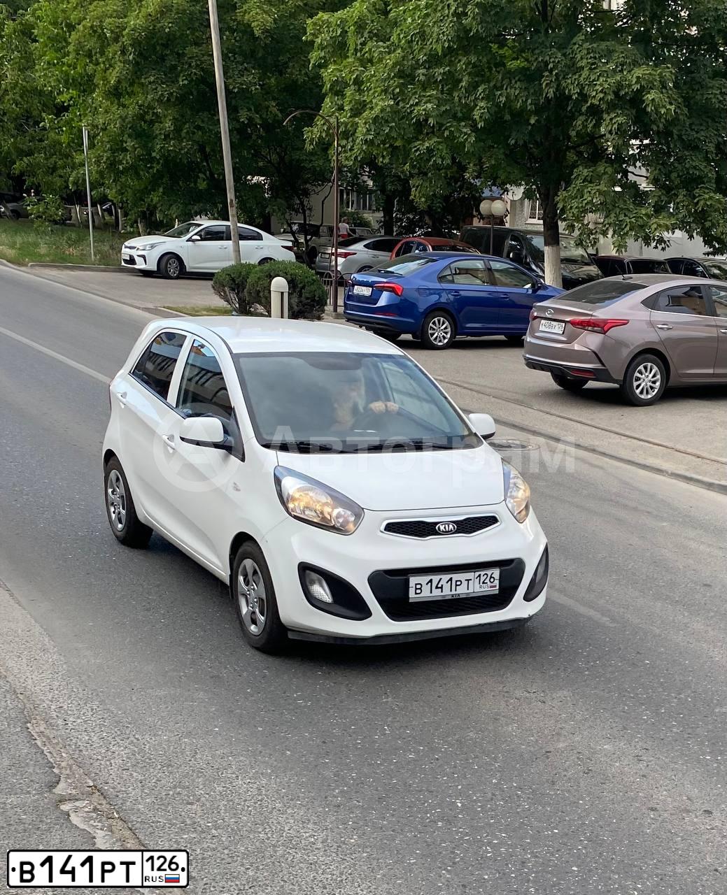 Фото автомобиля KIA PICANTO / MORNING, 2012 — госномер А687АТ50. Цвет: Белый