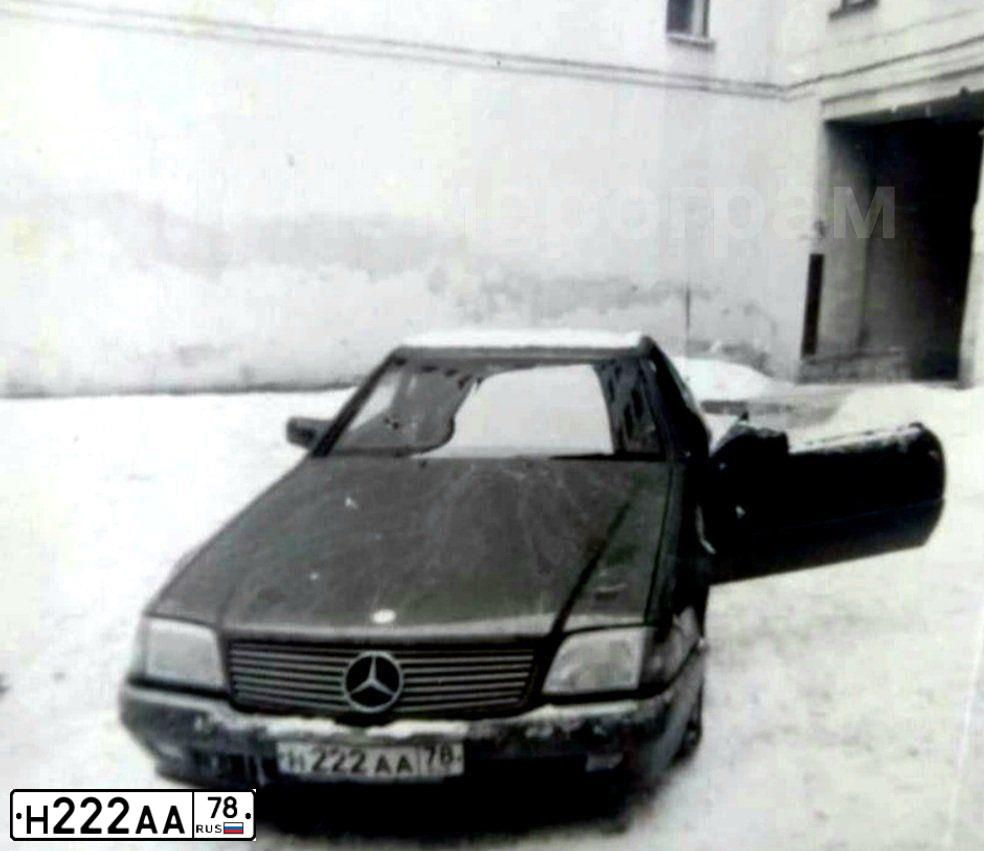 Фото автомобиля MERCEDES SL-KLASSE, 1993 — госномер Т129ОК178. Цвет: ЧЕРНЫЙ