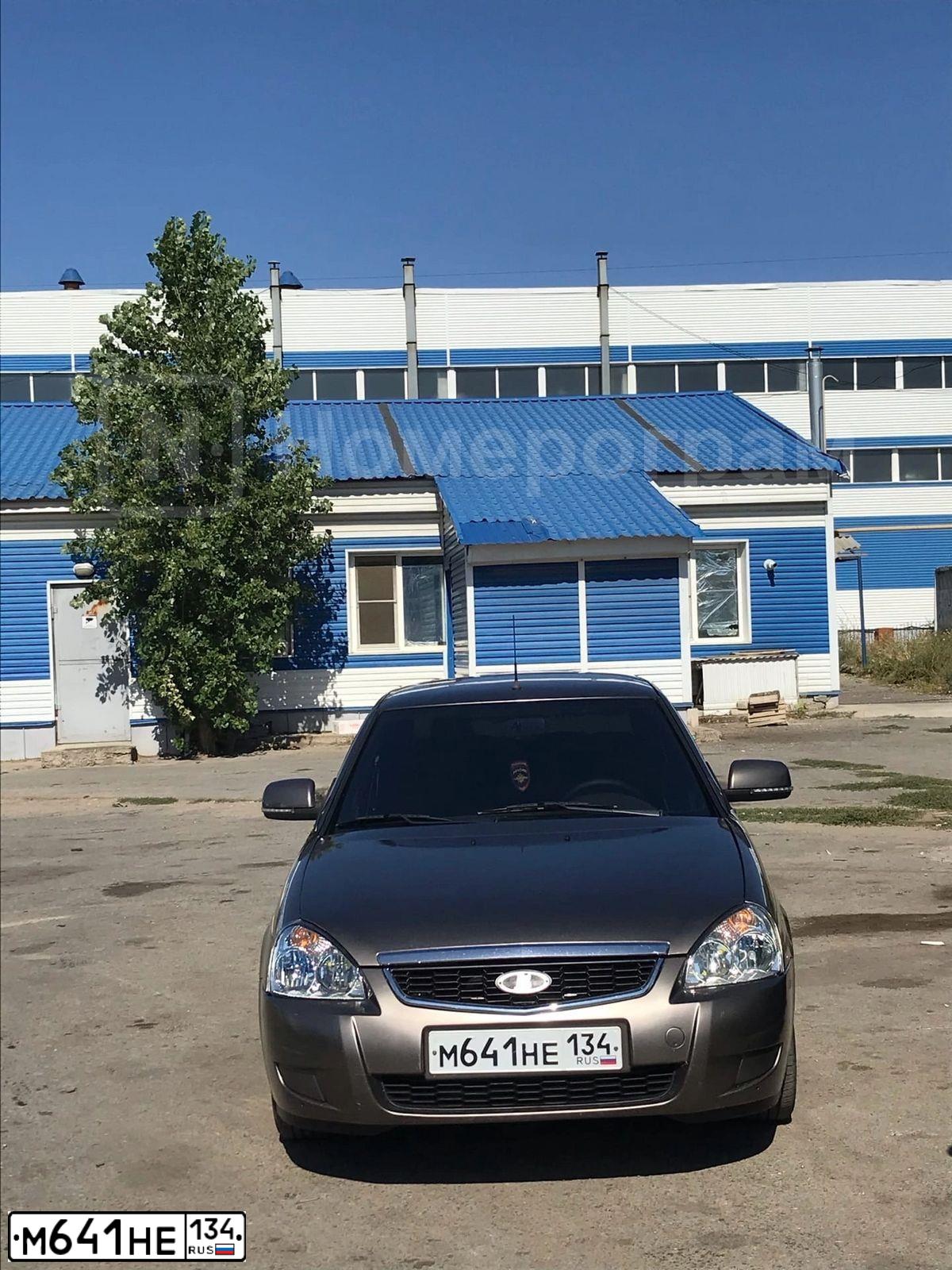 Фото автомобиля LADA 2170 PRIORA, 2013 — госномер М641НЕ134. Цвет: золотисто коричневый