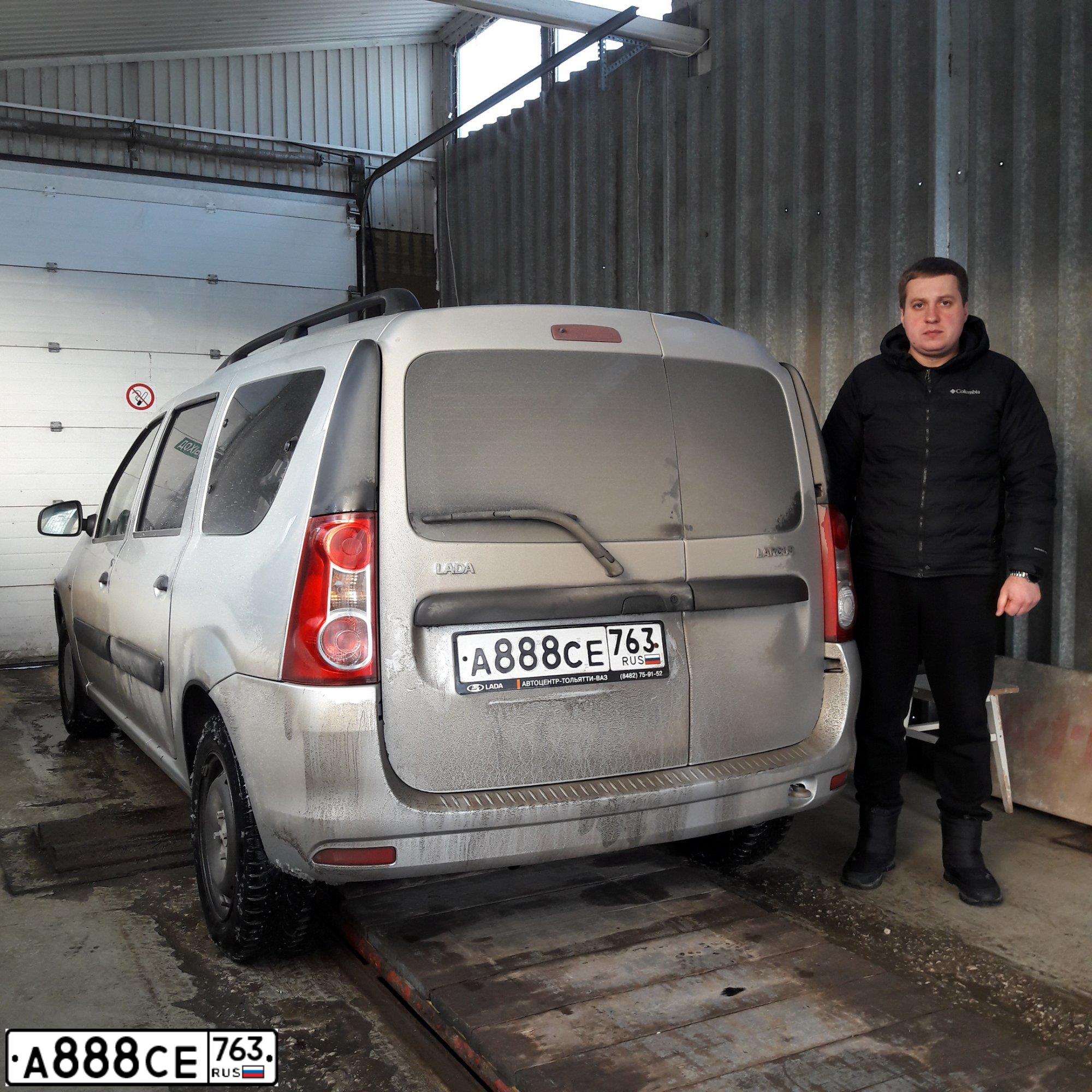Фото автомобиля LADA LARGUS, 2018 — госномер А888СЕ763. Цвет: Серебристый