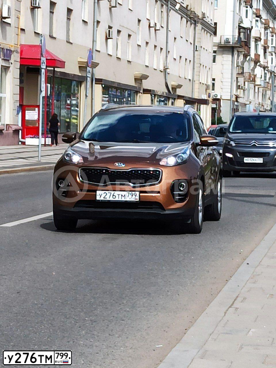 Фото автомобиля KIA SPORTAGE, 2016 — госномер У276ТМ799. Цвет: КОРИЧНЕВЫЙ