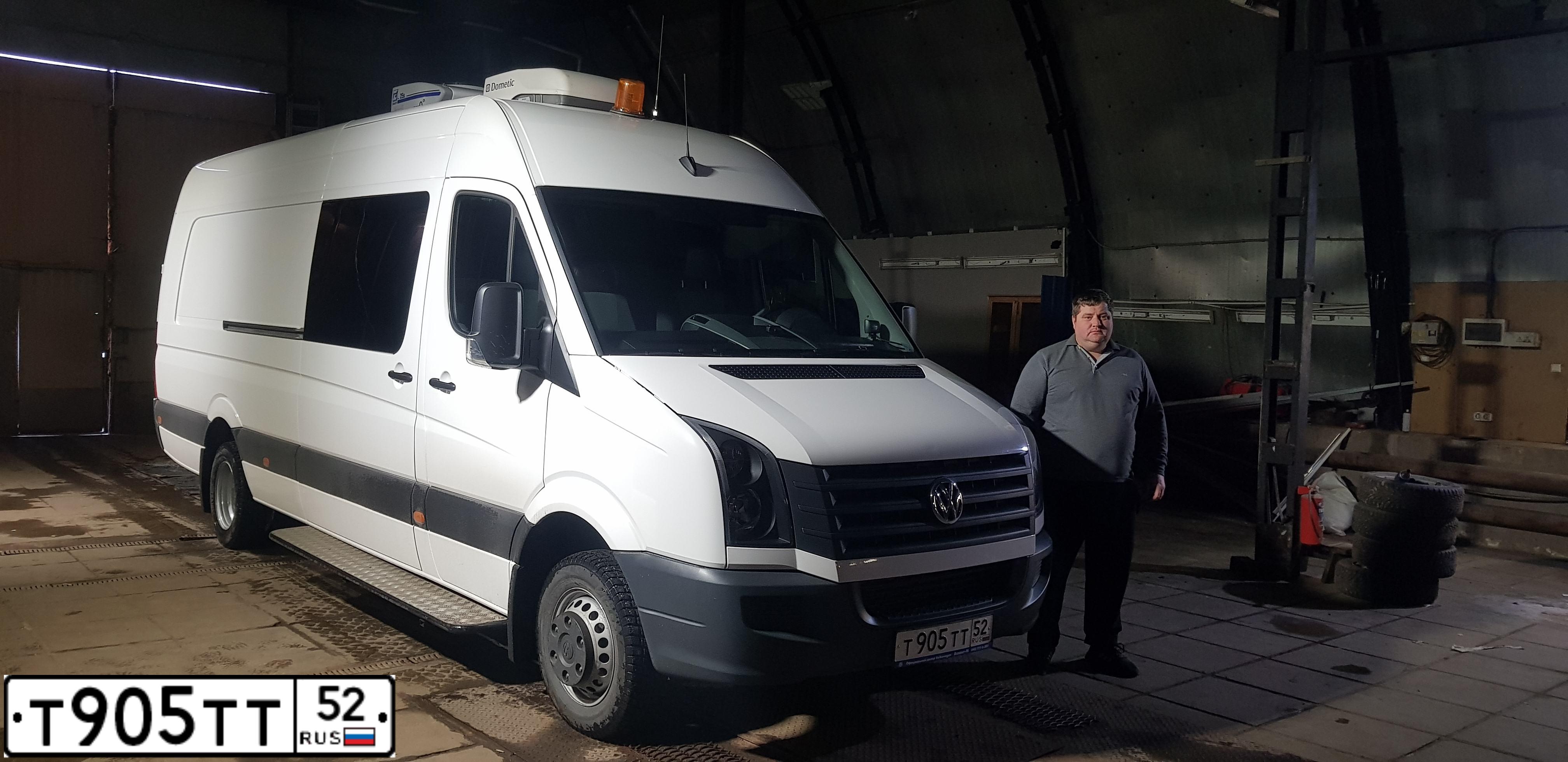 Фото автомобиля VOLKSWAGEN CRAFTER, 2014 — госномер Т905ТТ52. Цвет: БЕЛЫЙ
