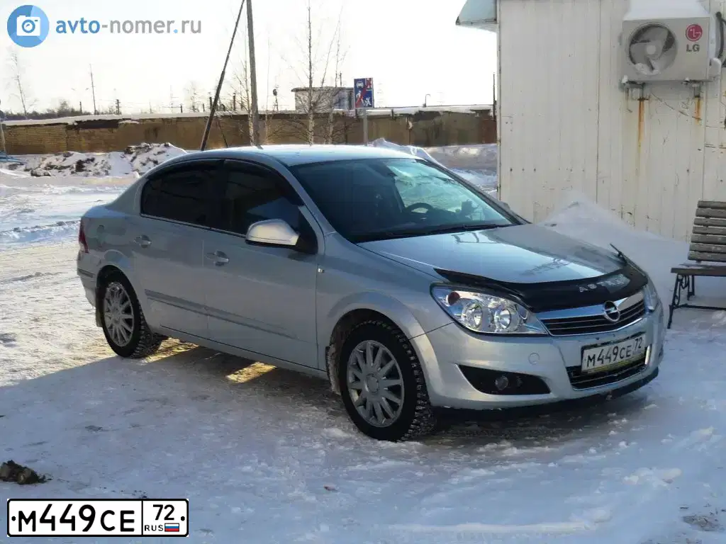 Фото автомобиля OPEL ASTRA, 2009 — госномер М449СЕ72. Цвет: Серебристый