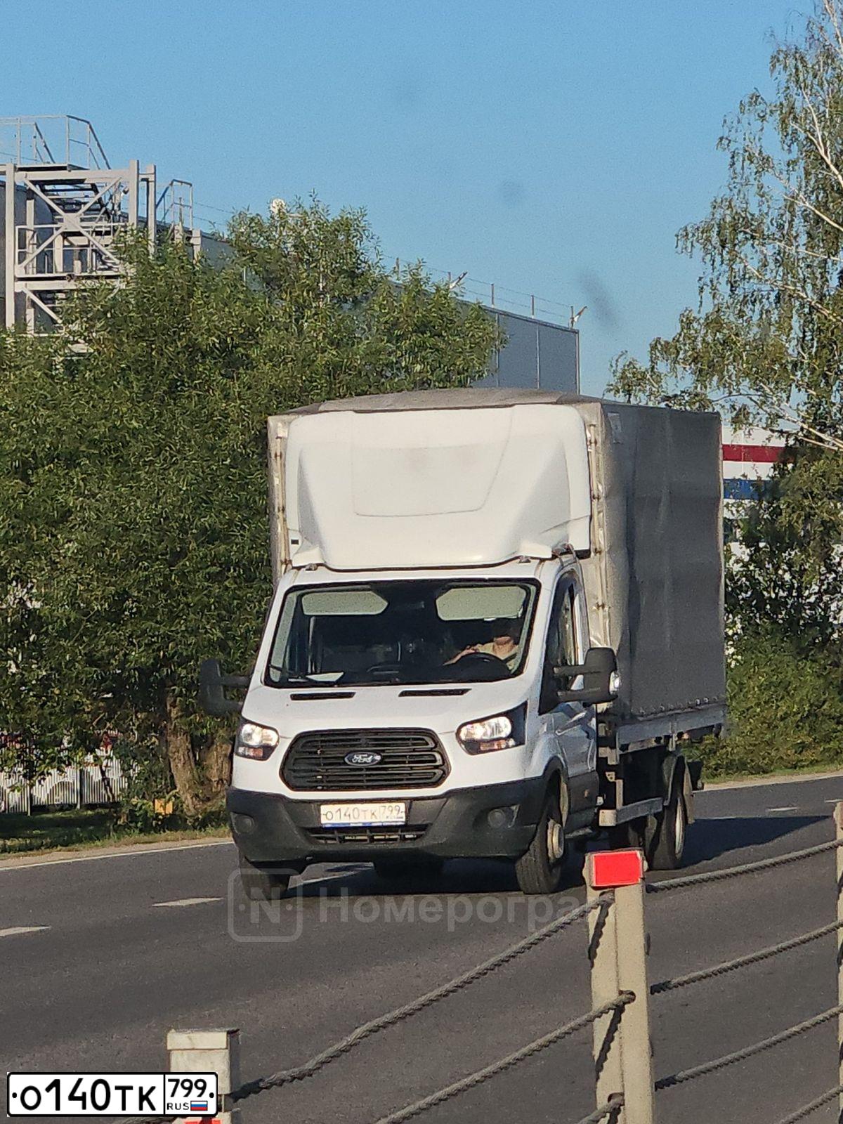 Фото автомобиля FORD TRANSIT, 2020 — госномер О140ТК799. Цвет: Белый