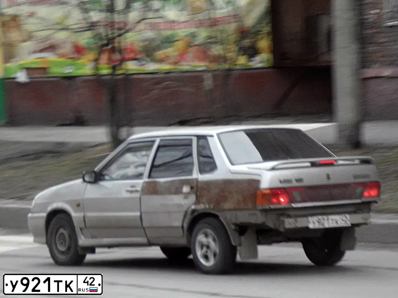 Фото автомобиля LADA 2115 SAMARA, 2001 — госномер У921ТК42. Цвет: БЕЖЕВО-РОЗОВЫЙ