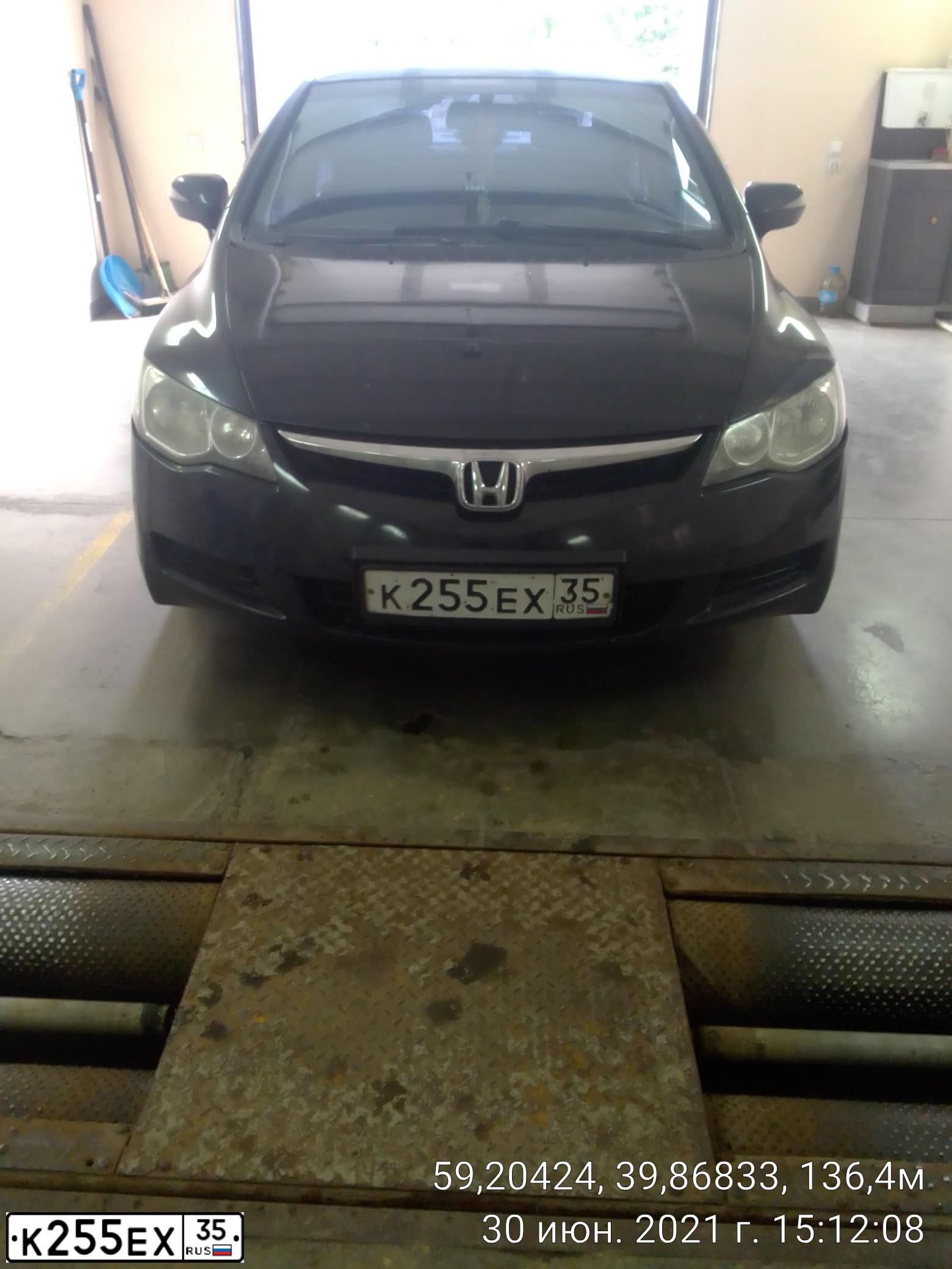 Фото автомобиля HONDA CIVIC, 2008 — госномер М609КС35. Цвет: ЧЕРНЫЙ