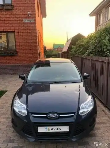Фото автомобиля FORD FOCUS, 2012 — госномер Н502АА102. Цвет: ТЕМНО-СЕРЫЙ