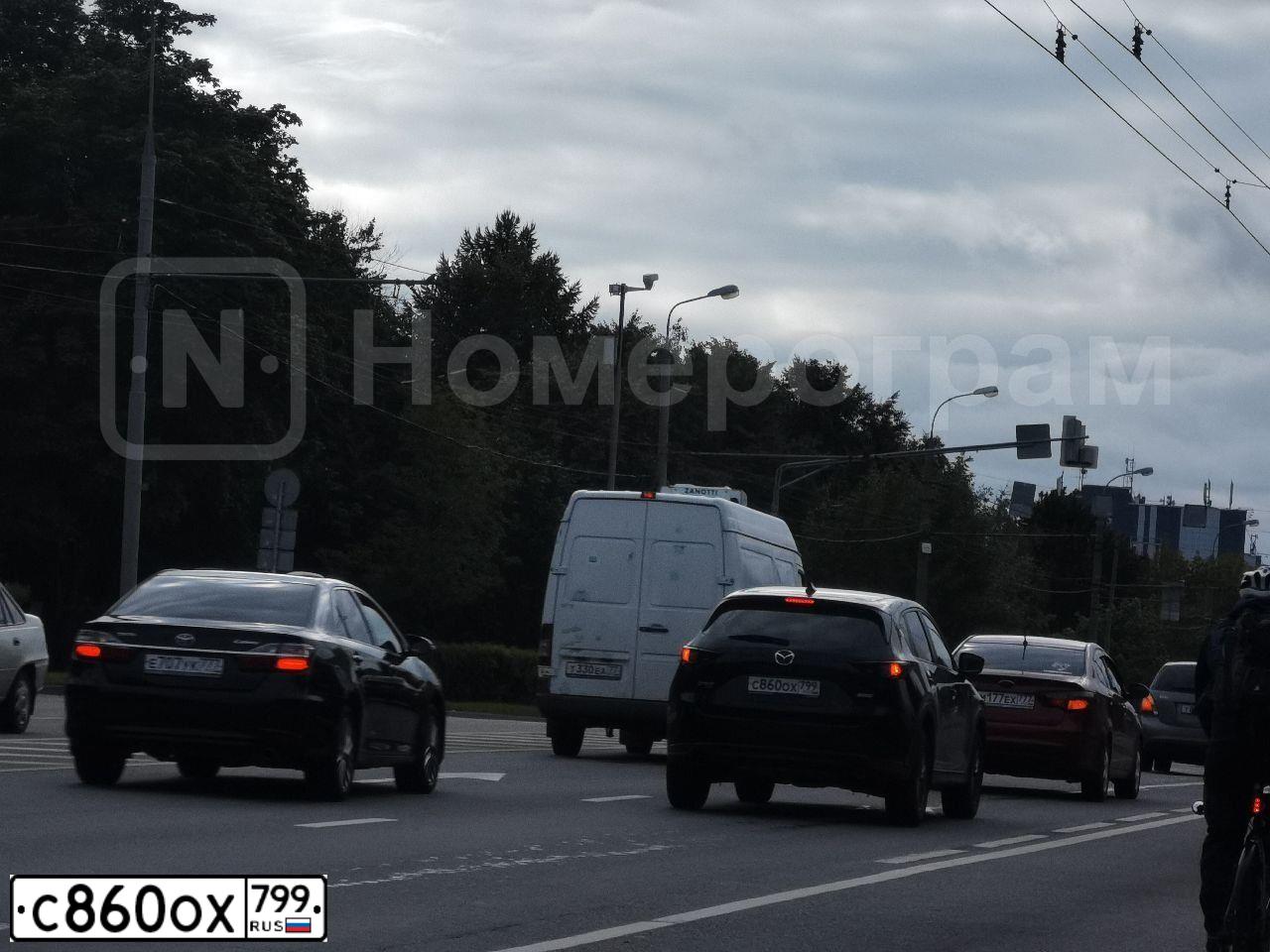 Фото автомобиля MAZDA CX-5, 2019 — госномер С860ОХ799. Цвет: ЧЕРНЫЙ