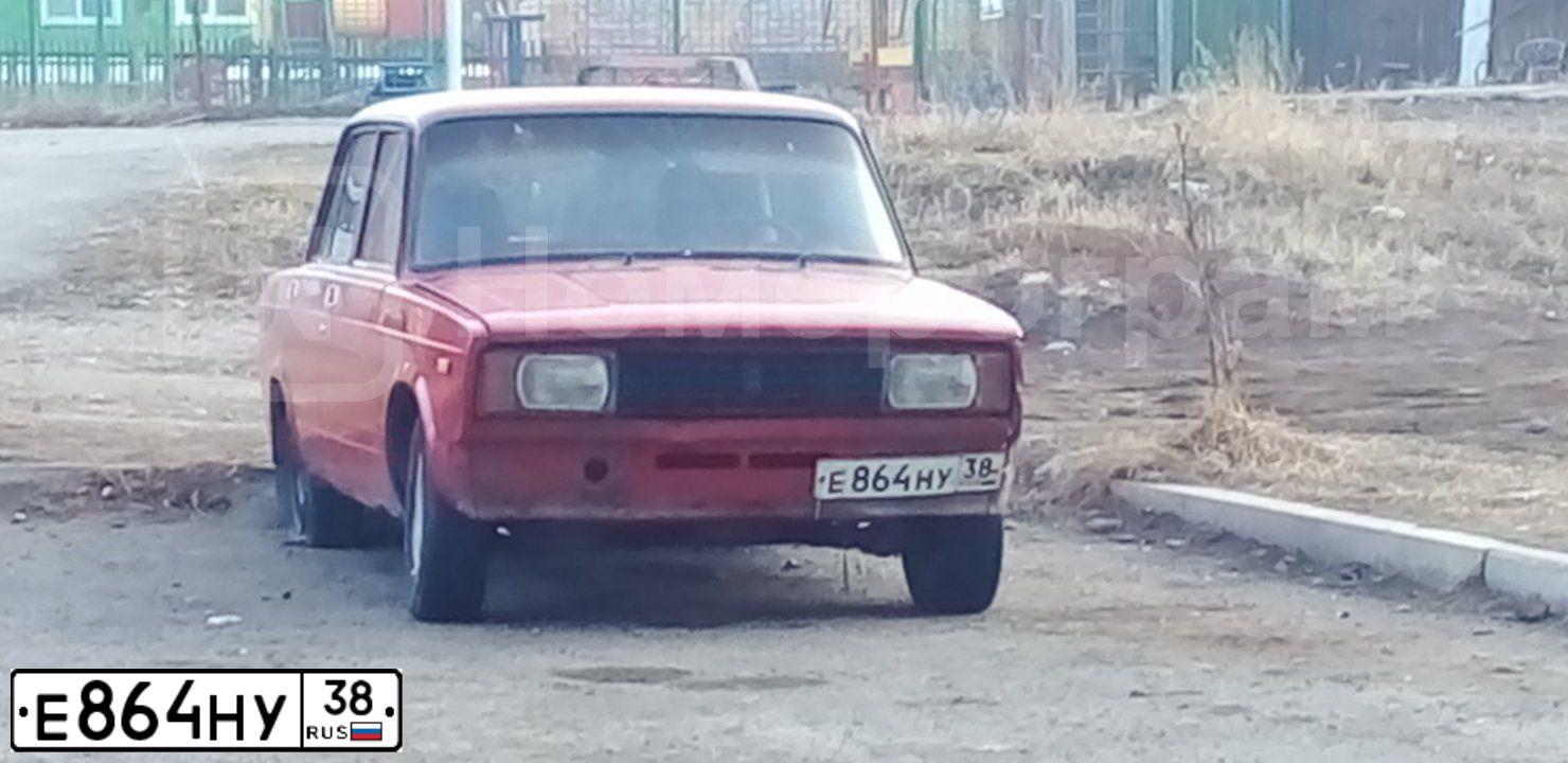 Фото автомобиля LADA 2105 LADA, 1995 — госномер Е864НУ38. Цвет: Красный