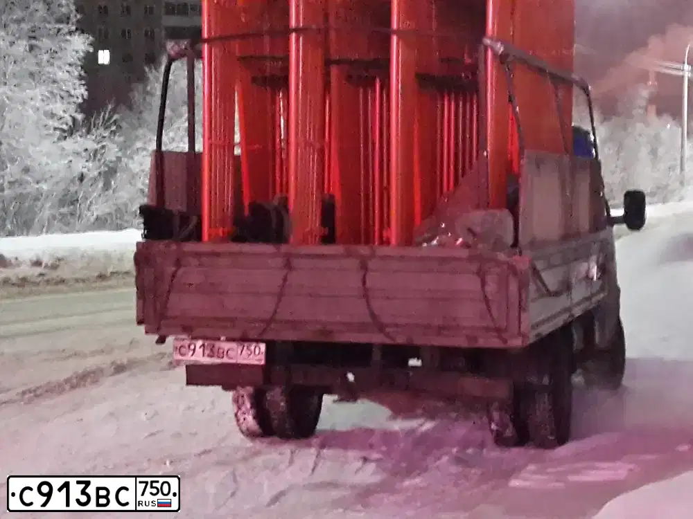 Фото автомобиля GAZ 3302, 2010 — госномер В818УС69. Цвет: синий