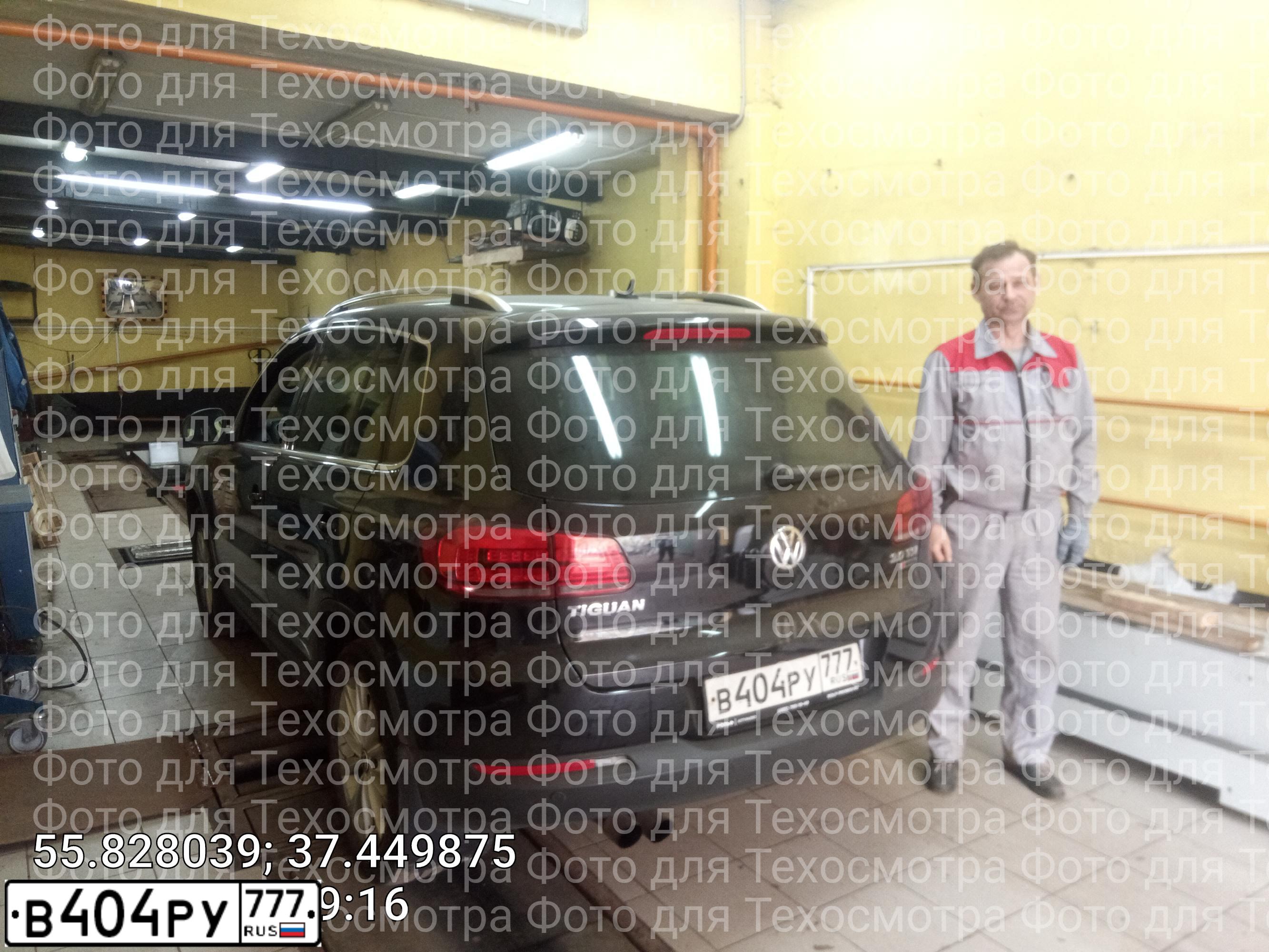 Фото автомобиля VOLKSWAGEN TIGUAN, 2016 — госномер В404РУ777. Цвет: ЧЕРНЫЙ