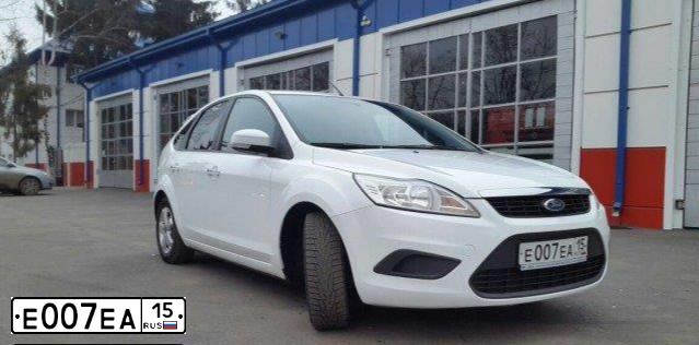 Фото автомобиля LADA 2107, 2012 — госномер В933КТ06. Цвет: СЕРЕБРИСТЫЙ