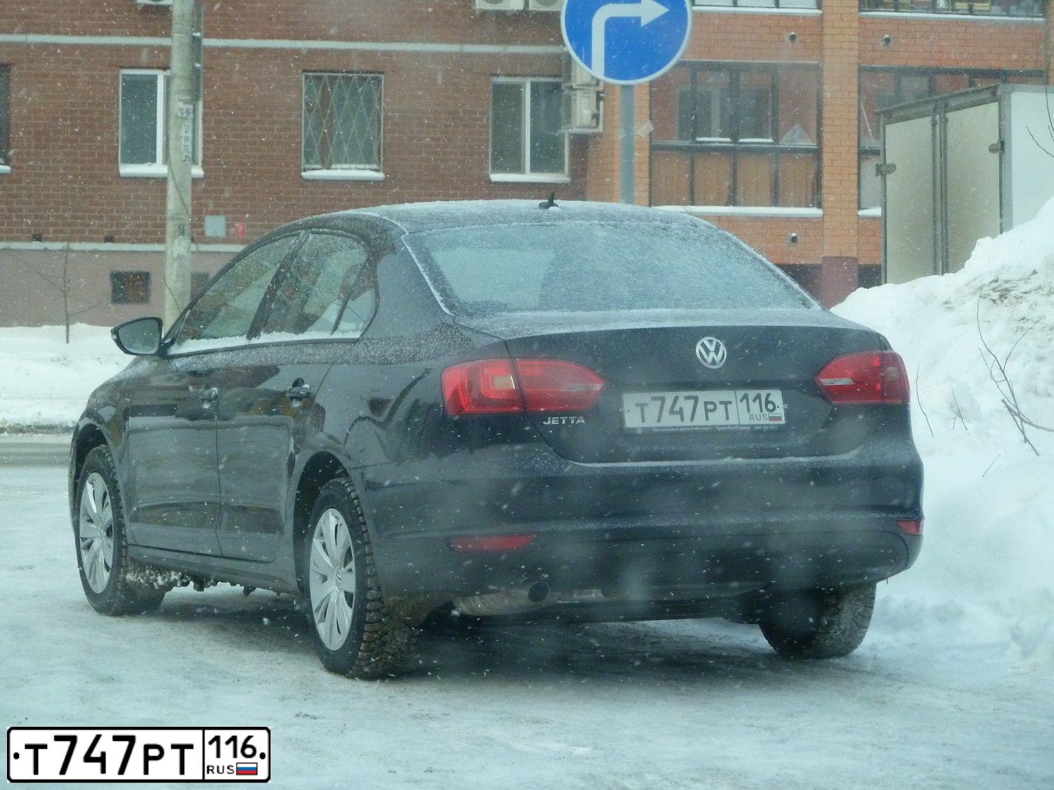 Фото автомобиля VOLKSWAGEN JETTA, 2013 — госномер Т747РТ116. Цвет: ЧЕРНЫЙ