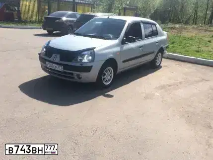 Фото автомобиля RENAULT DUSTER, 2014 — госномер В442УУ89. Цвет: Белый