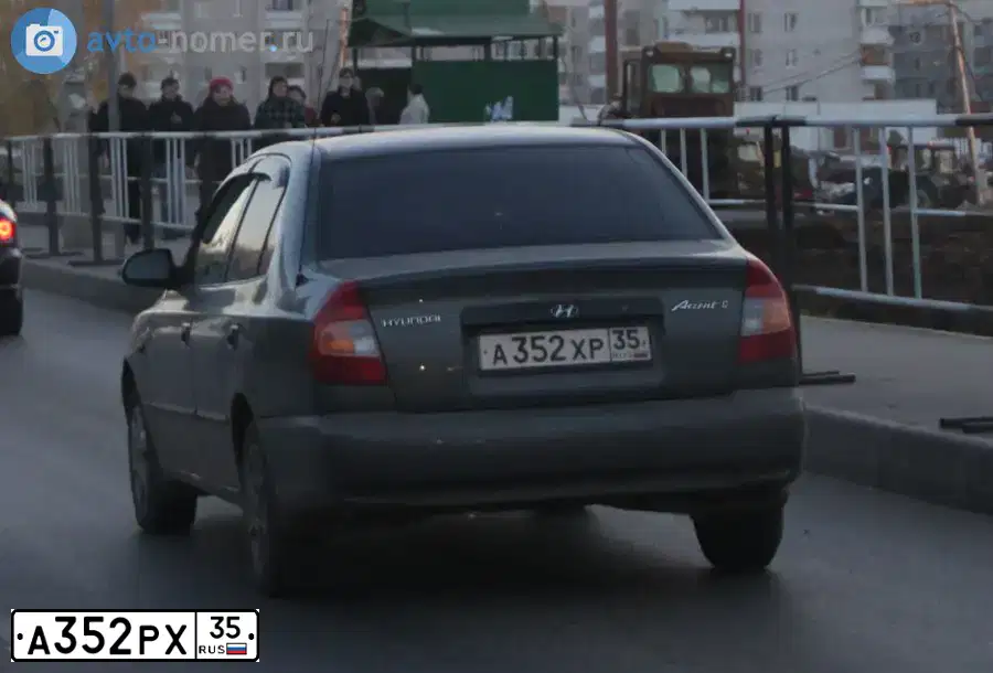 Фото автомобиля LADA 2111, 2002 — госномер А050СТ35. Цвет: СВЕТЛО-СЕРЕБРИСТЫЙ МЕТАЛЛ