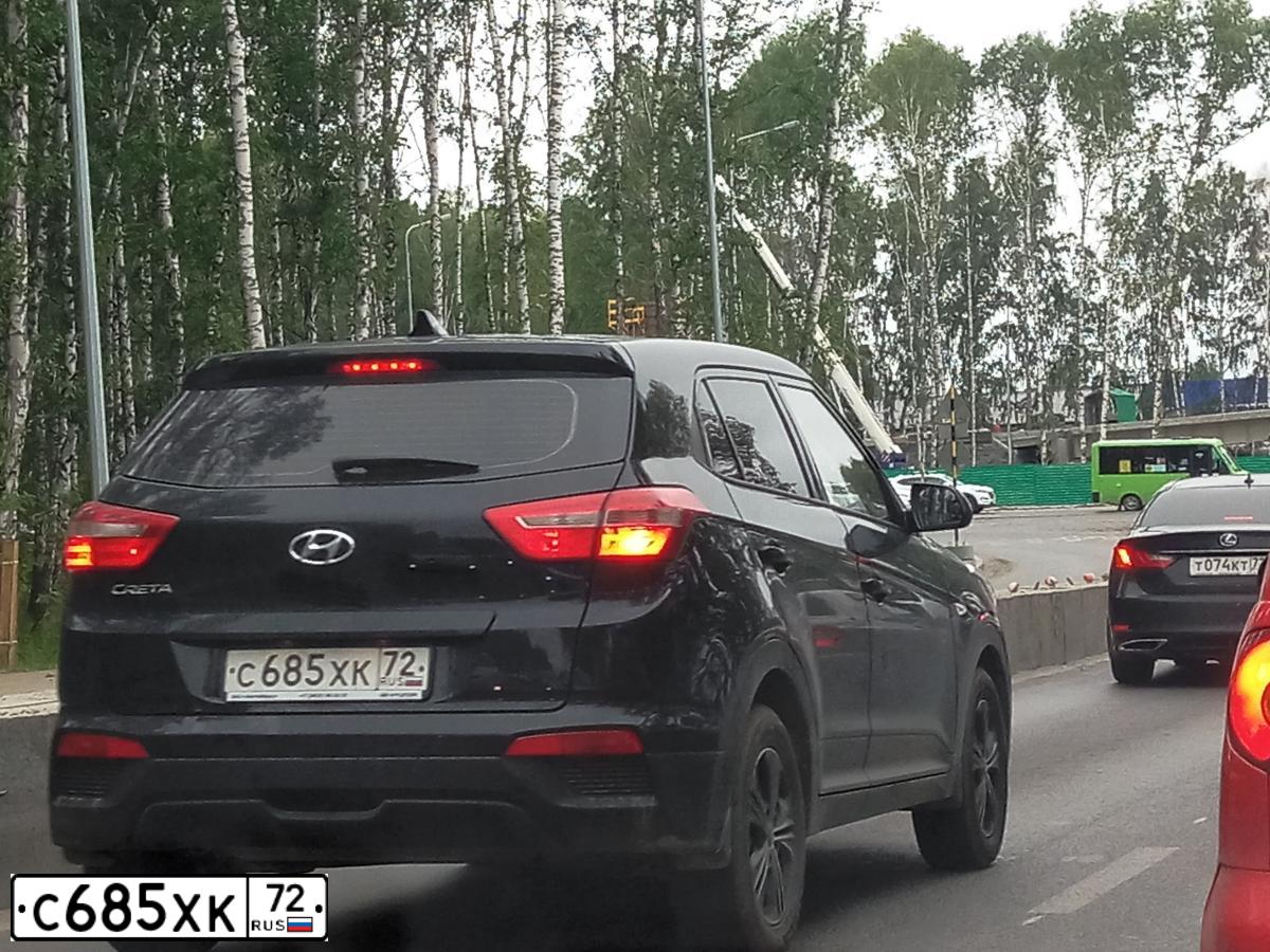 Фото автомобиля HYUNDAI CRETA, 2019 — госномер С685ХК72. Цвет: ЧЕРНЫЙ