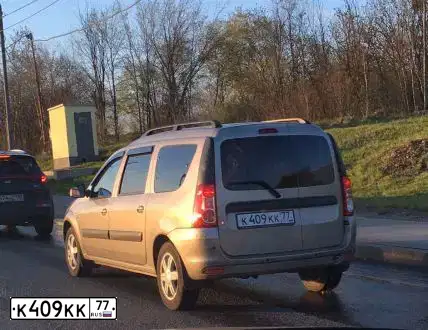 Фото автомобиля LADA LARGUS, 2013 — госномер К472ВВ122. Цвет: СЕРО-БЕЖЕВЫЙ