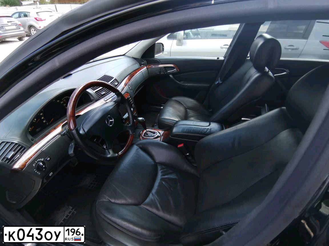 Фото автомобиля MERCEDES S-KLASSE, 2005 — госномер К611КЕ147. Цвет: ЧЕРНЫЙ