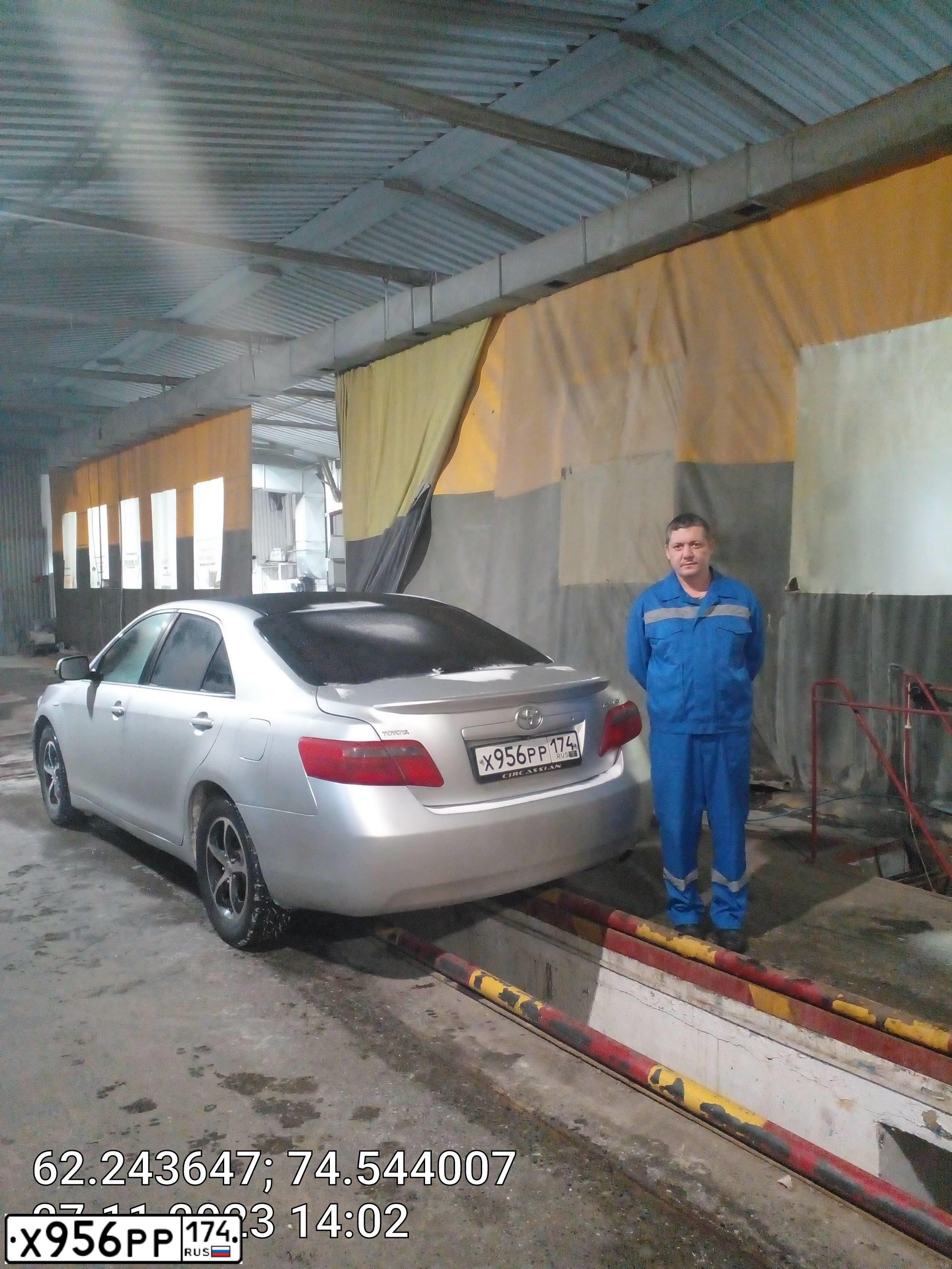 Фото автомобиля TOYOTA CAMRY, 2008 — госномер К787НЕ102. Цвет: серебристый