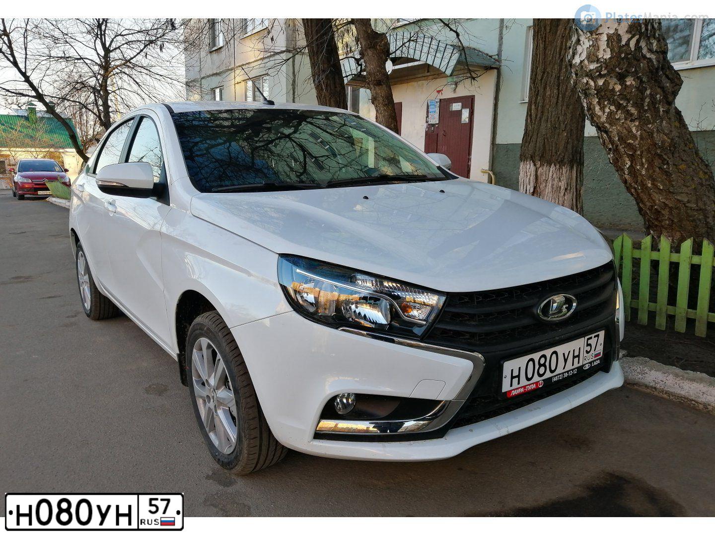 Фото автомобиля LADA VESTA, 2020 — госномер Н080УН57. Цвет: Белый