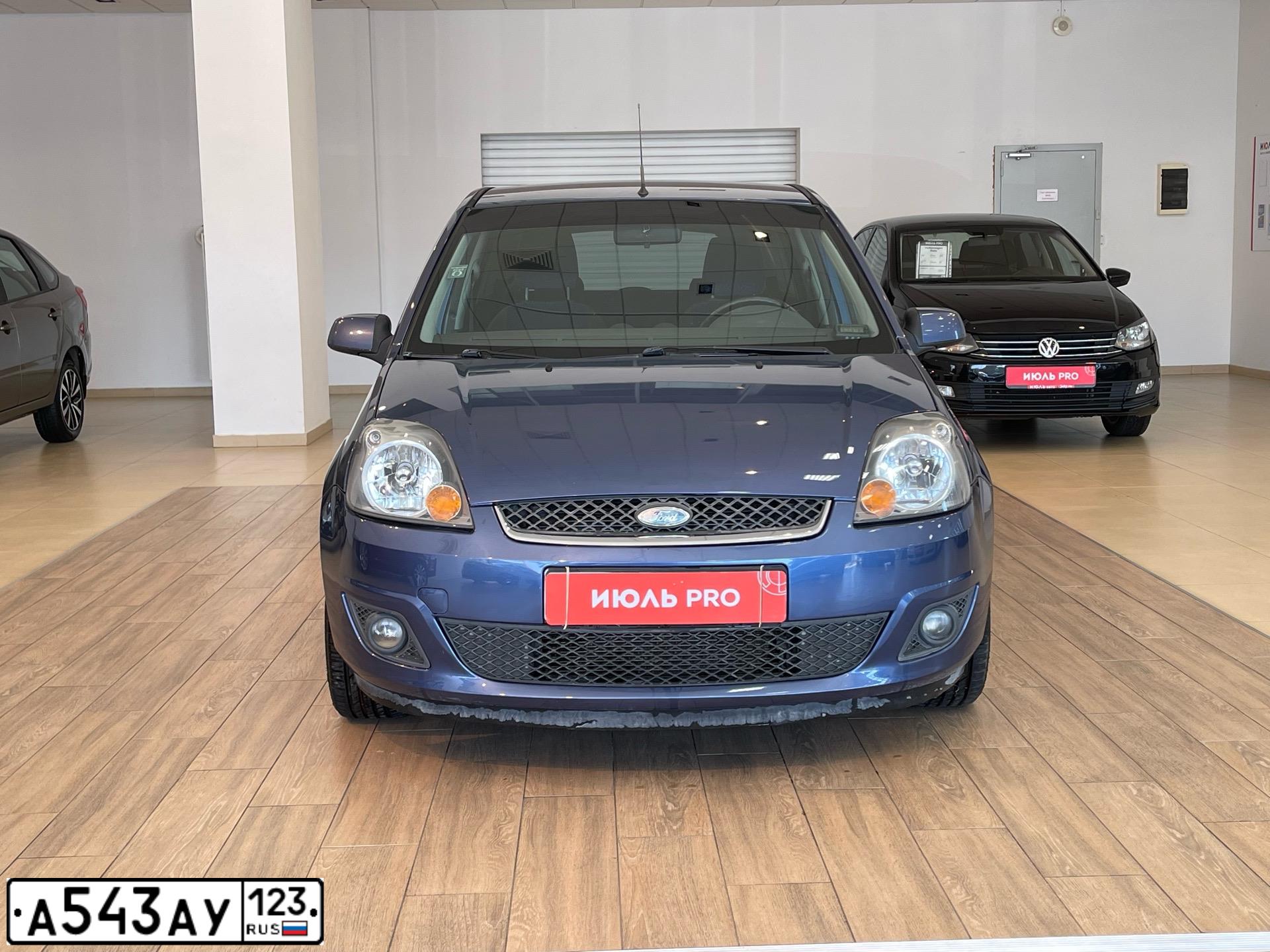 Фото автомобиля FORD FIESTA / ASPIRE, 2006 — госномер С635ЕА93. Цвет: СИНИЙ