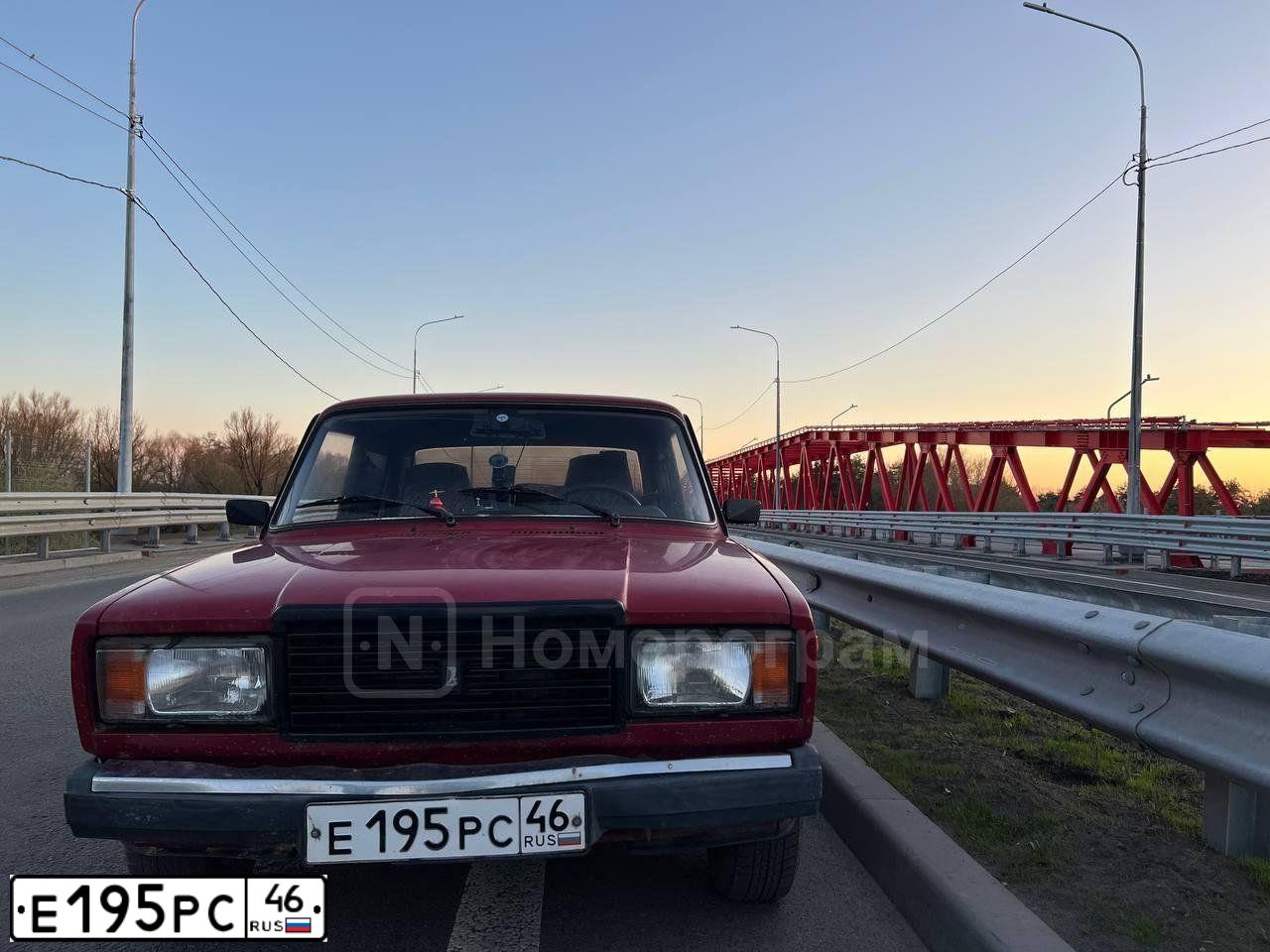 Фото автомобиля LADA 2107, 2007 — госномер Е195РС46. Цвет: ВИШНЕВЫЙ